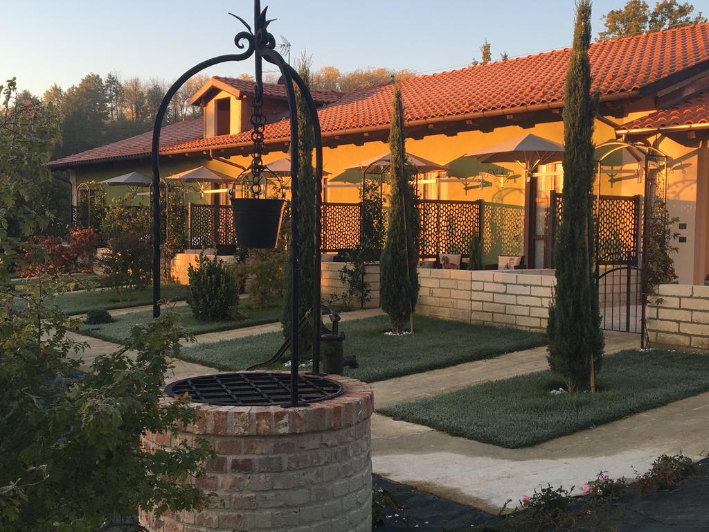 Agriturismo Da Mamma ألبا المظهر الخارجي الصورة