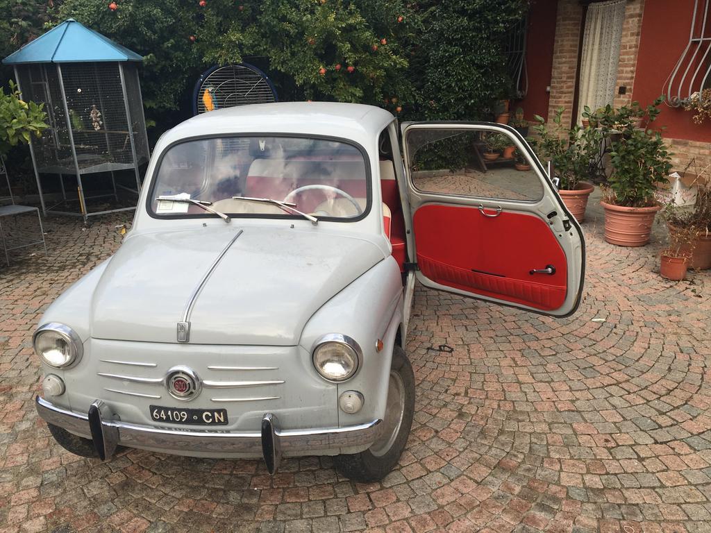 Agriturismo Da Mamma ألبا المظهر الخارجي الصورة