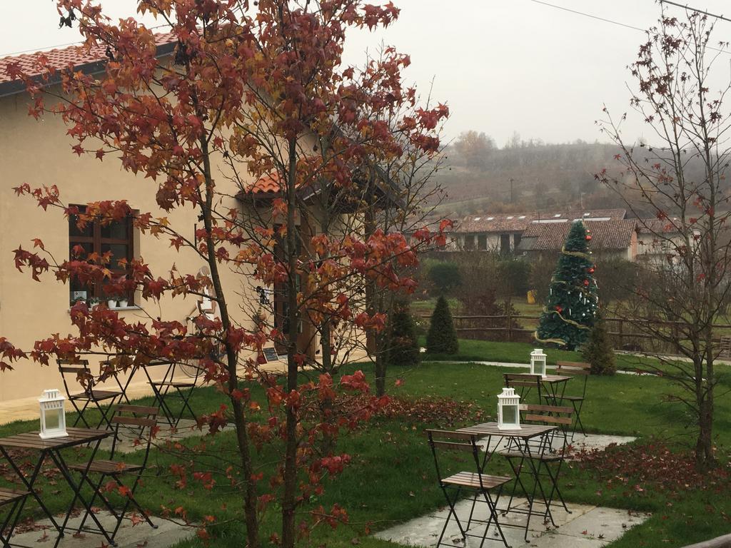 Agriturismo Da Mamma ألبا المظهر الخارجي الصورة