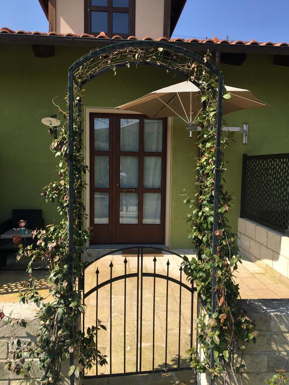 Agriturismo Da Mamma ألبا المظهر الخارجي الصورة