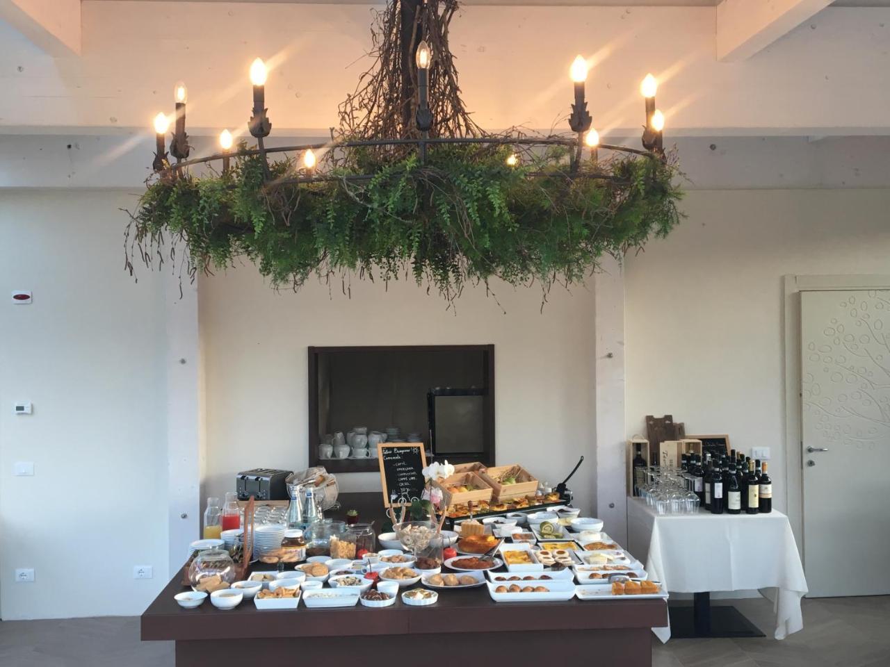 Agriturismo Da Mamma ألبا المظهر الخارجي الصورة