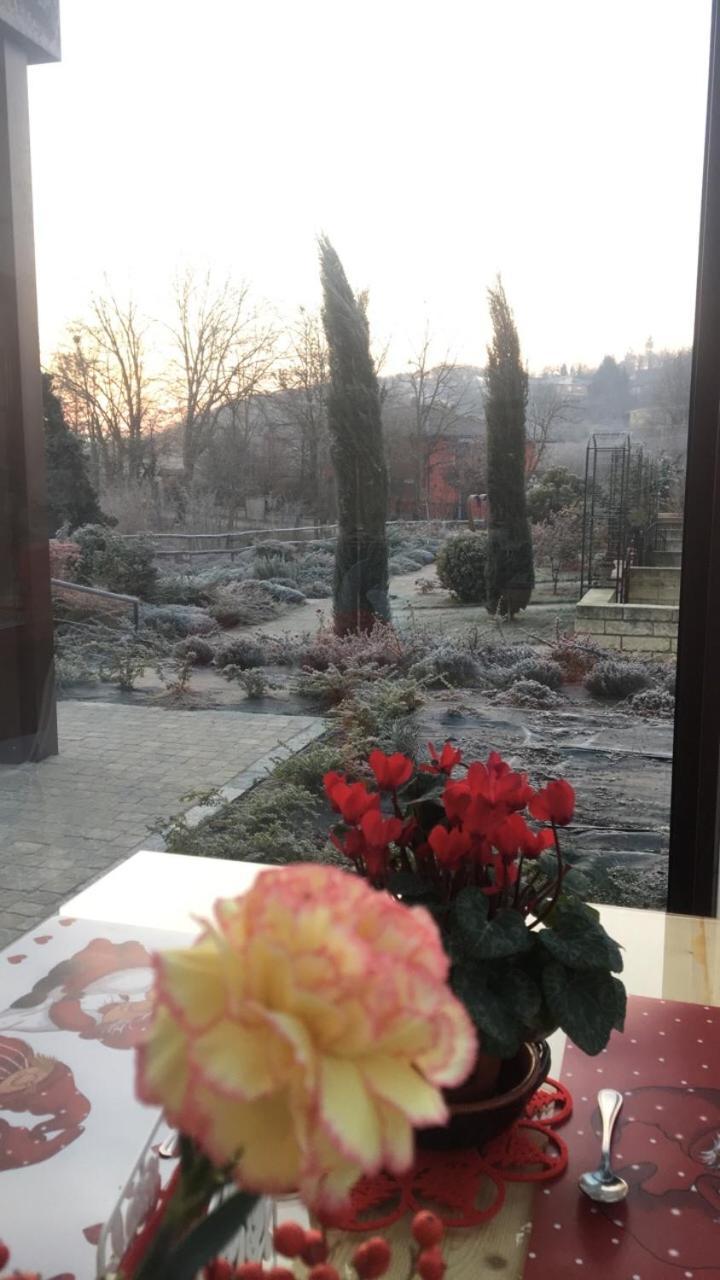 Agriturismo Da Mamma ألبا المظهر الخارجي الصورة